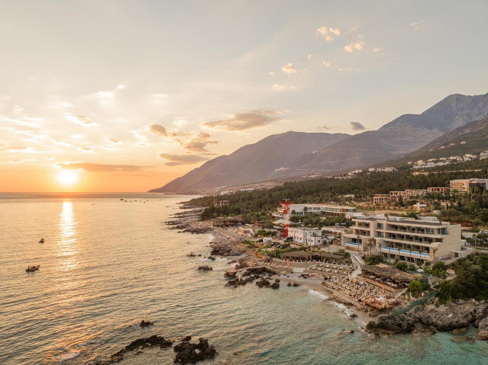 Beyond A Luxury Boutique Hotel Dhermi Bagian luar foto
